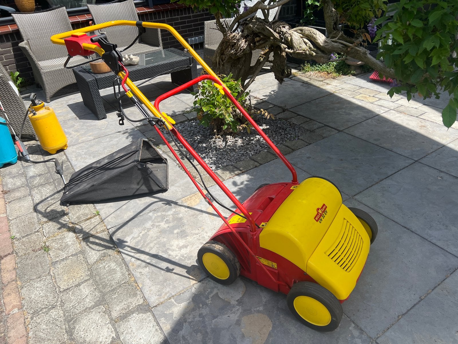 WOLF-Garten Elektrische verticuteer machine, Tuin en Terras, Grasmaaiers, Gebruikt, Elektrische grasmaaier, 30 t/m 39 cm, Balkmaaier