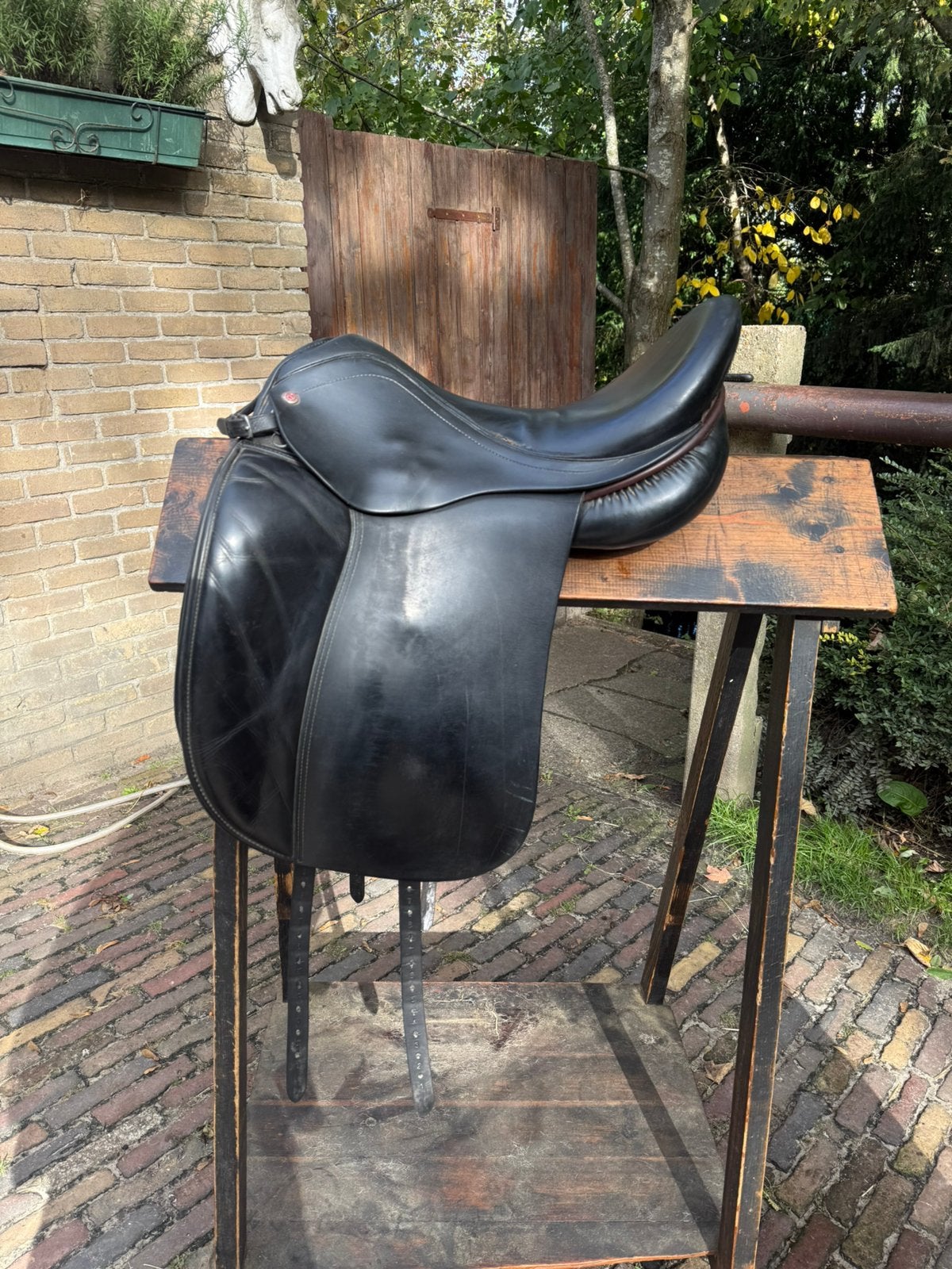 Diverse dressuur en veelzijdigheidszadels te koop!, Dieren en Toebehoren, Ophalen, Gebruikt, Dressuur, L (17.5 inch)