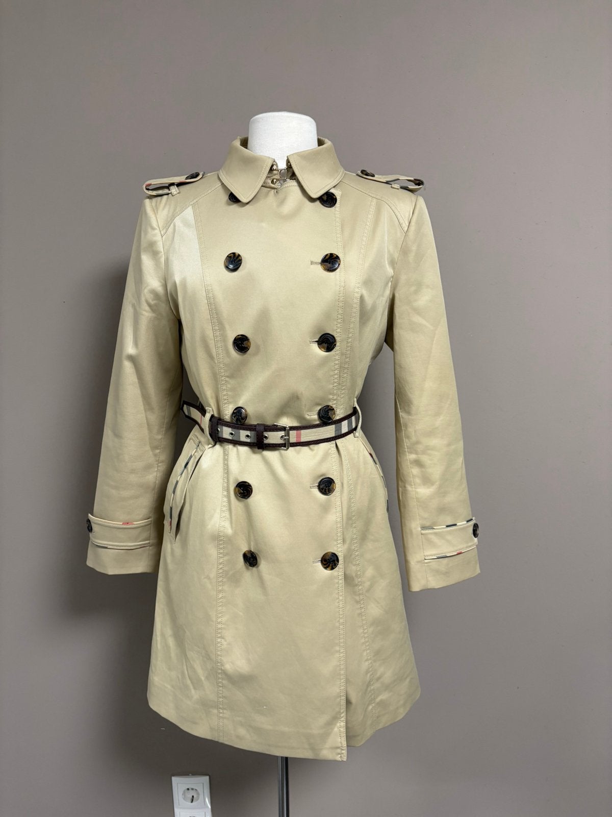 Burberry trenchcoat maat XL, Ophalen of Verzenden, Zo goed als nieuw, Maat 42/44 (L), Beige