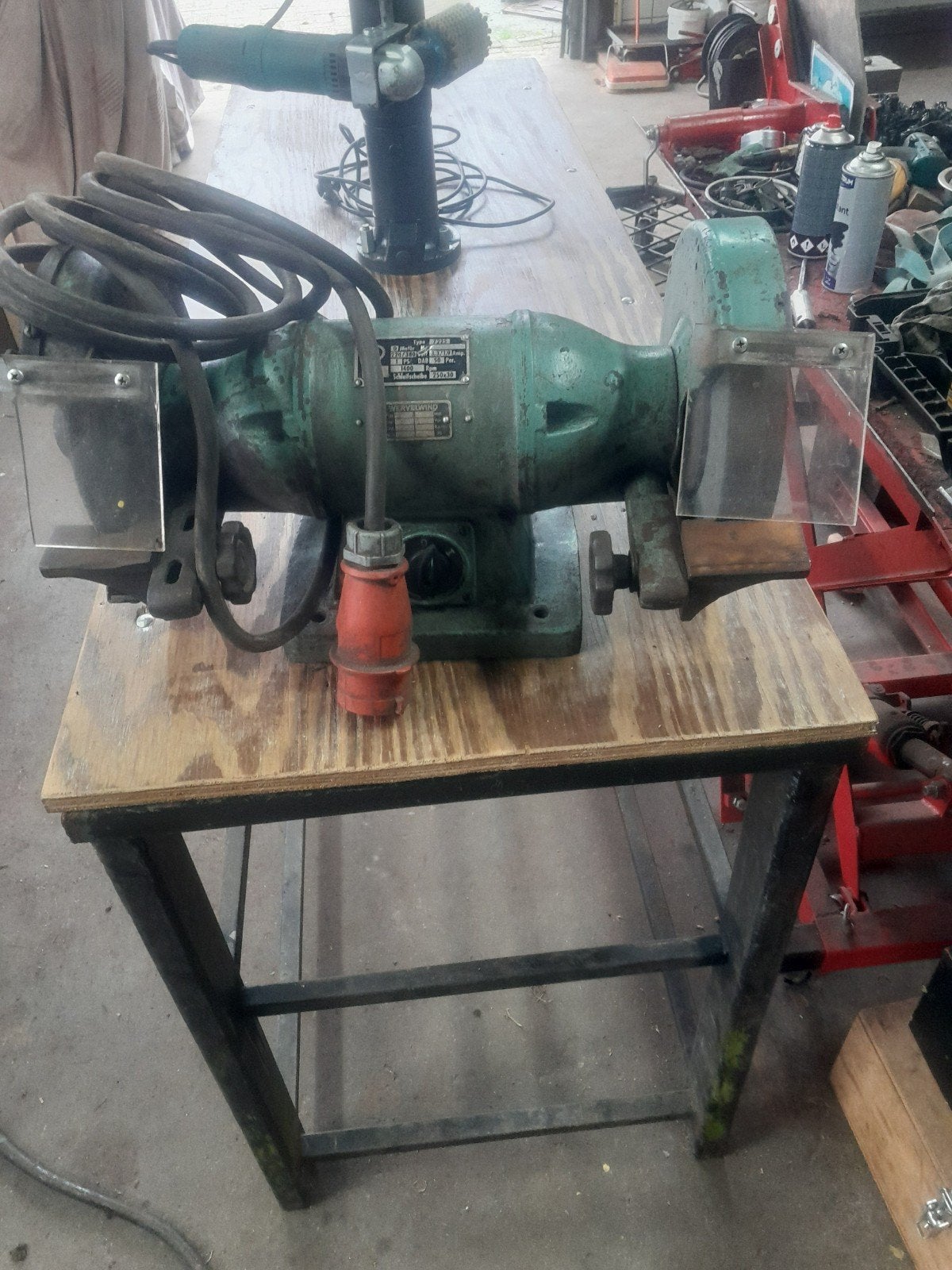 te koop  slijpmachine 380 volt, Ophalen, Gebruikt, 1000 watt of meer, Werkbankslijpmachine