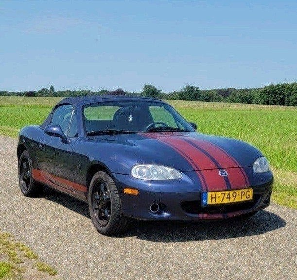 Mazda mx-5 2002 Blauw, APK 2027, Auto's, 40 €/maand, Zwart, 4 cilinders, Cabriolet