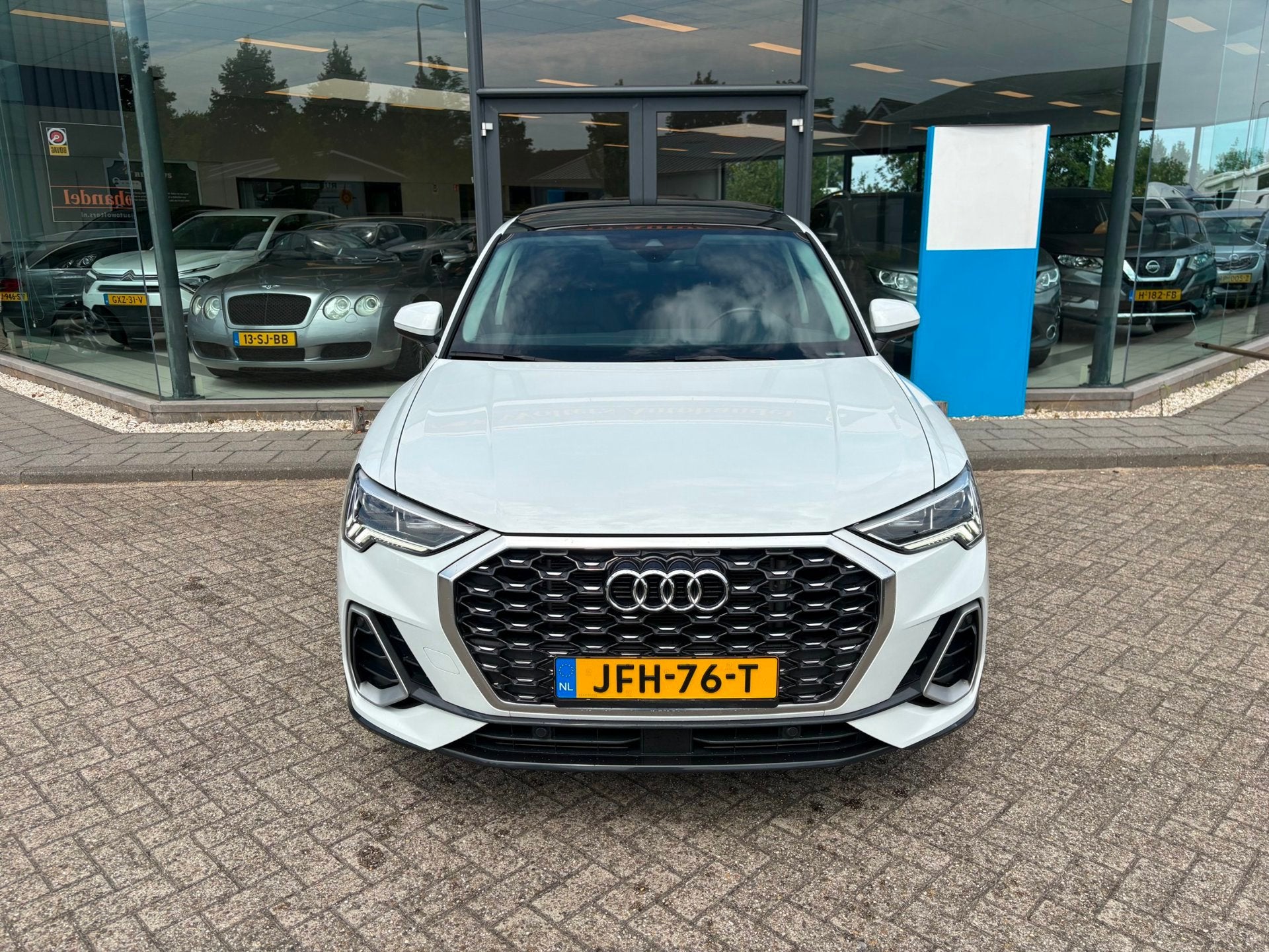 Audi Q3 SPORTBACK 35 TFSI S Edition Competition, Auto's, Audi, 4 cilinders, 150 pk, Leder en Stof, Wit