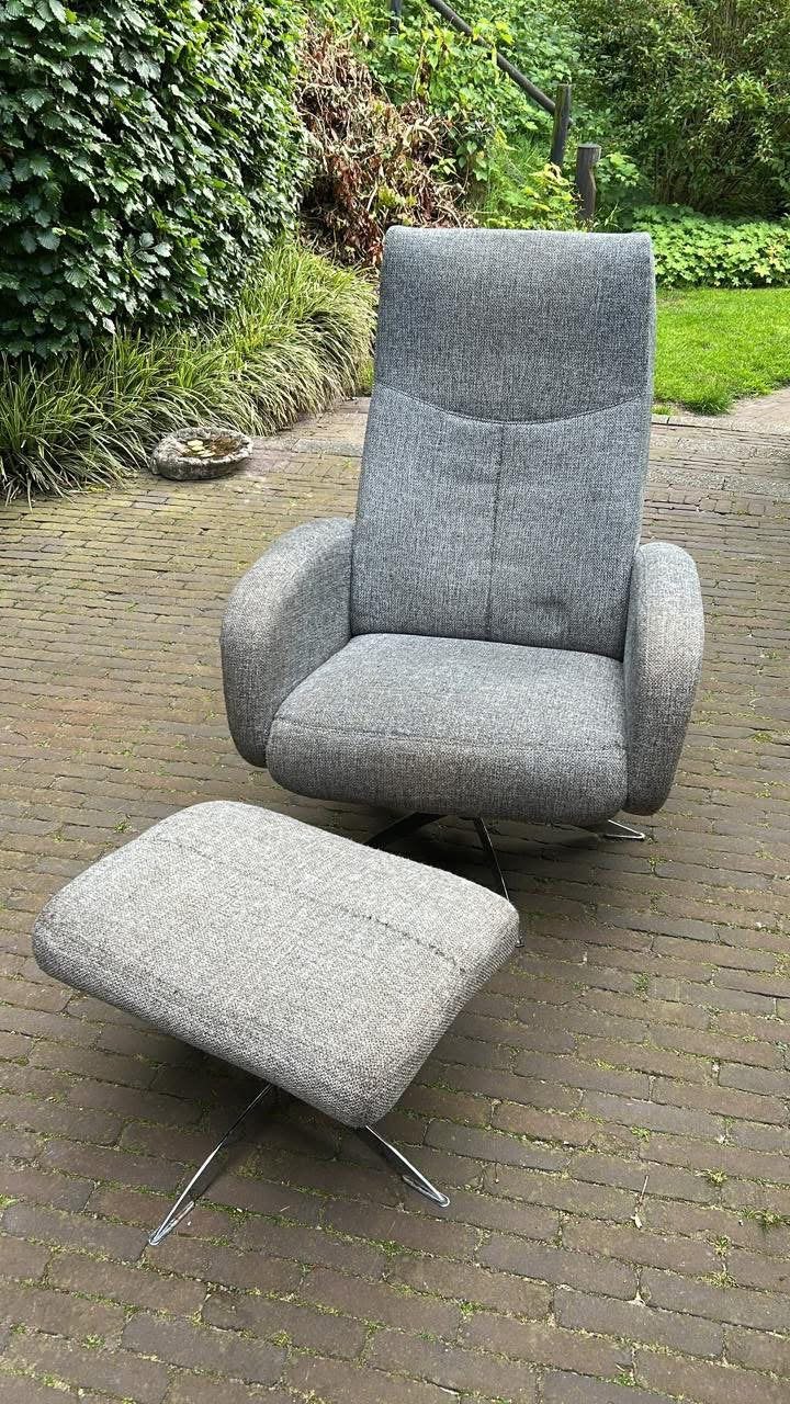 Fauteuil met voetenbankje GRATIS, Ophalen, Gebruikt, 75 tot 100 cm, 50 tot 75 cm