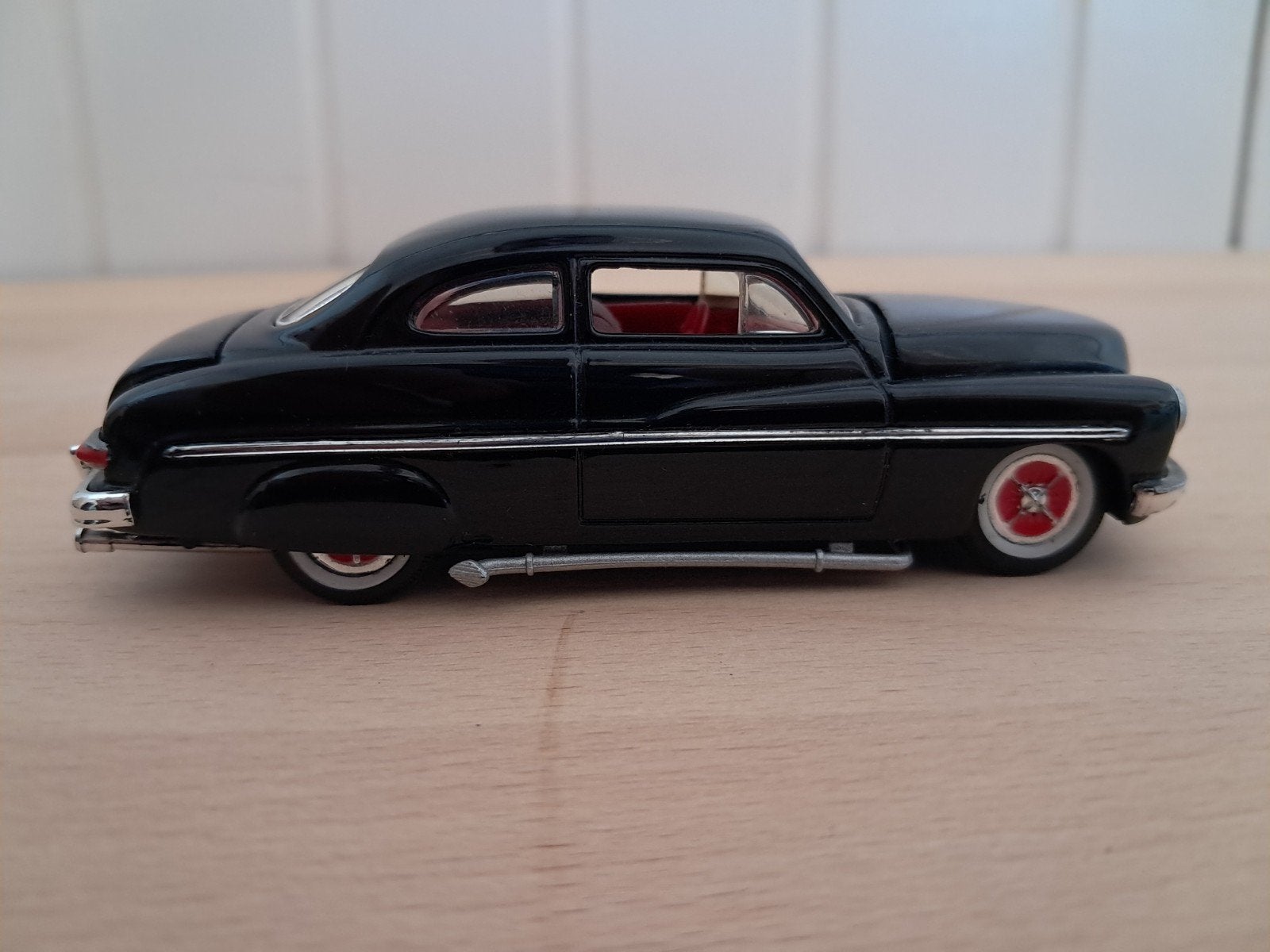 Mercury Coupé 1949, Hobby en Vrije tijd, Modelauto's | 1:43, Ophalen of Verzenden, Zo goed als nieuw, Auto, Overige merken