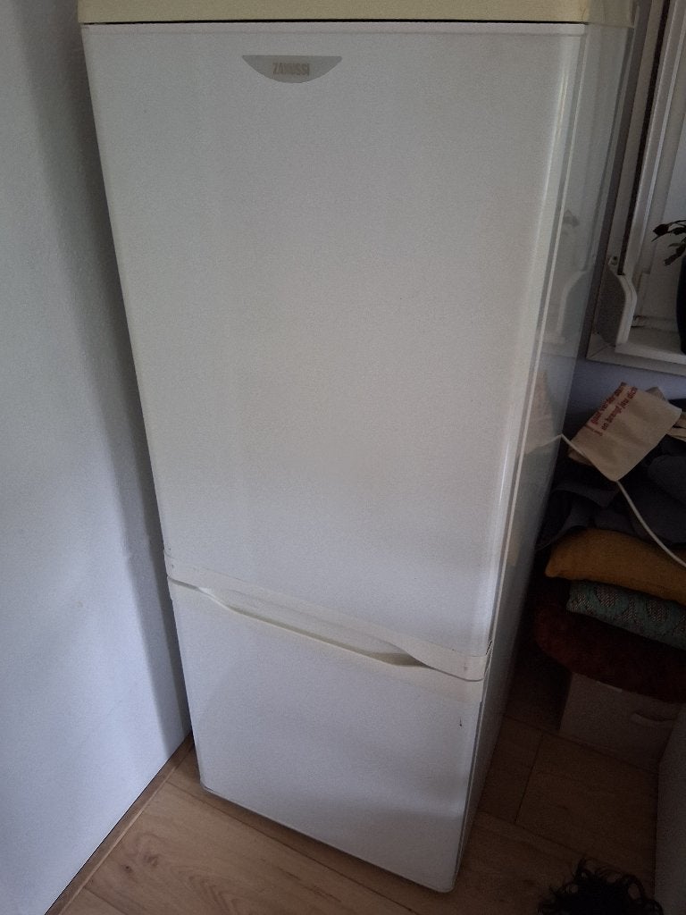 Zanussi koel vriescombinatie., Ophalen, 150 tot 200 liter, Gebruikt, Met aparte vriezer