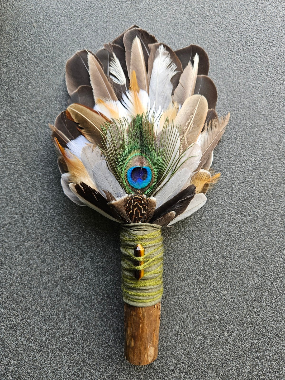 smudge feathers tijgeroog veren waaier reiki stick, Ophalen of Verzenden