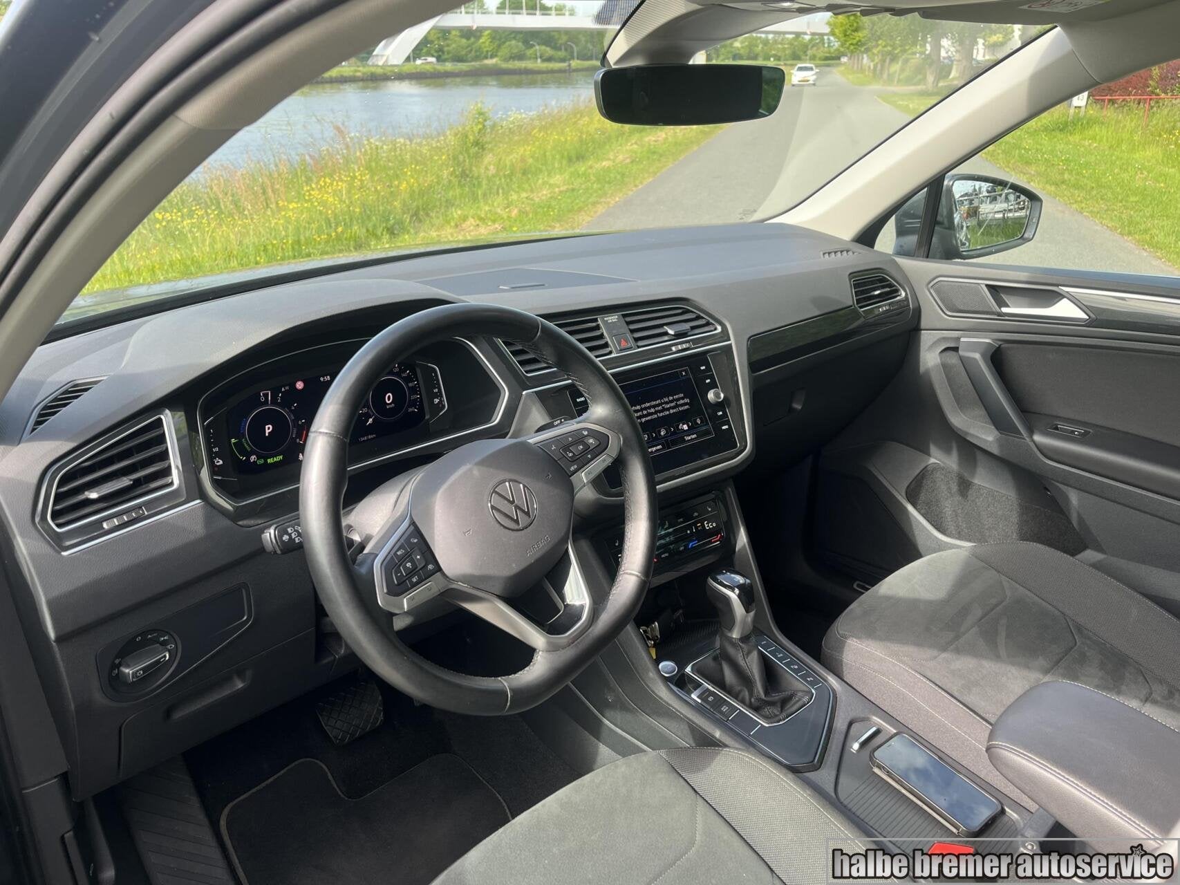 Volkswagen Tiguan 1.4 TSI eHybrid Trekhaak|Carplay|Clima|ACC, Auto's, Dealer onderhouden, Euro 6, 4 cilinders, Hybride Elektrisch/Benzine