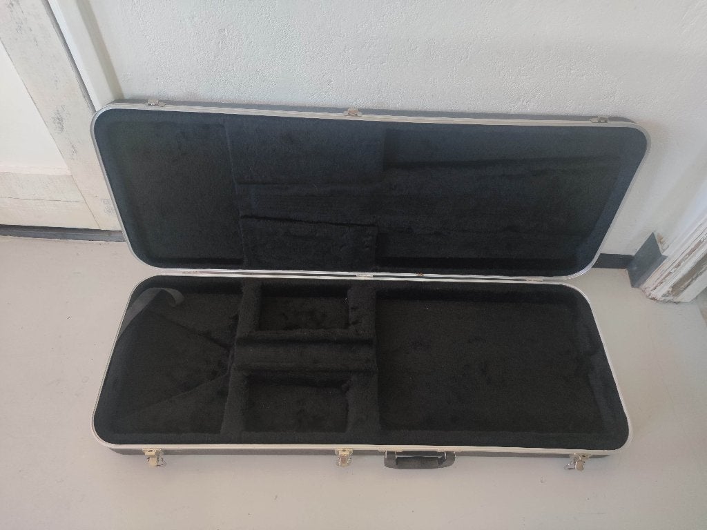 Gitaarkoffer voor een elektrische gitaar, Muziek en Instrumenten, Behuizingen en Koffers, Ophalen, Zo goed als nieuw, Akoestische gitaar