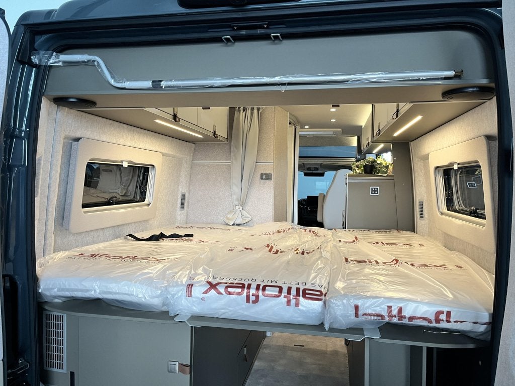 Hymer Yellowstone , Nieuw. bj 2024 / kenteken 2025, Automaat, Buscamper of Camperbus, Ringverwarming, Fiat