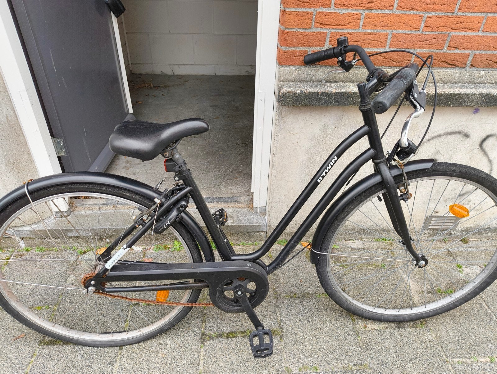 BTWIN Stadsfiets Zwart - Comfortabel en Betrouwbaar, Fietsen en Brommers, Overige merken, Gebruikt, Velgrem, Ophalen of Verzenden