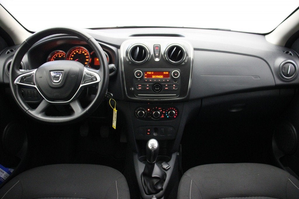 Dacia SANDERO 0.9 TCE Laureate - Cruise, Airco, 31 €/maand, Met garantie (alle), Origineel Nederlands, Bedrijf