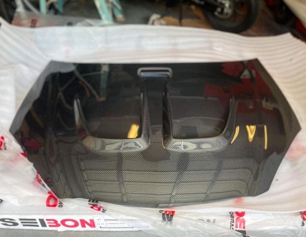 Seibon Carbon MG-Style motorkap - Integra DC5 Acura RSX