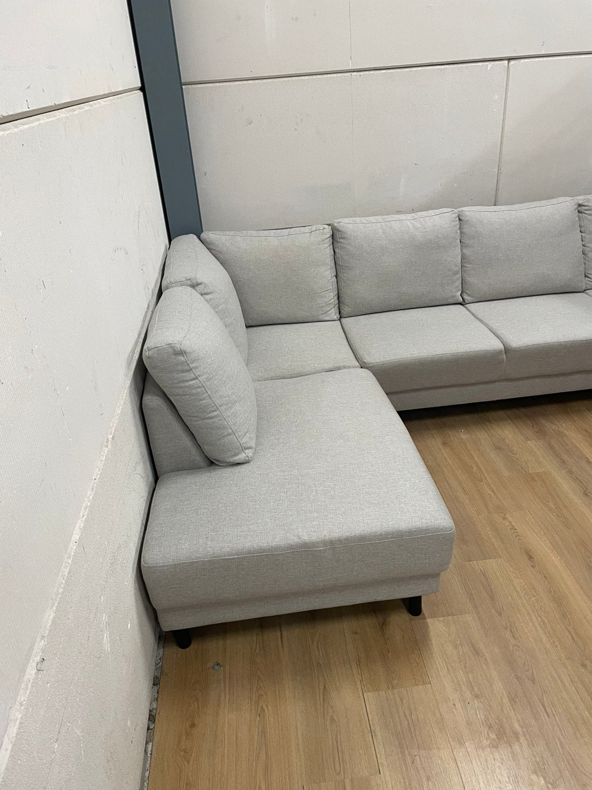 Mooie luxe licht grijze hoekbank - GEREINIGD!!!, Huis en Inrichting, Banken | Bankstellen, Ophalen, Luxe, Hoekbank, 300 cm of meer