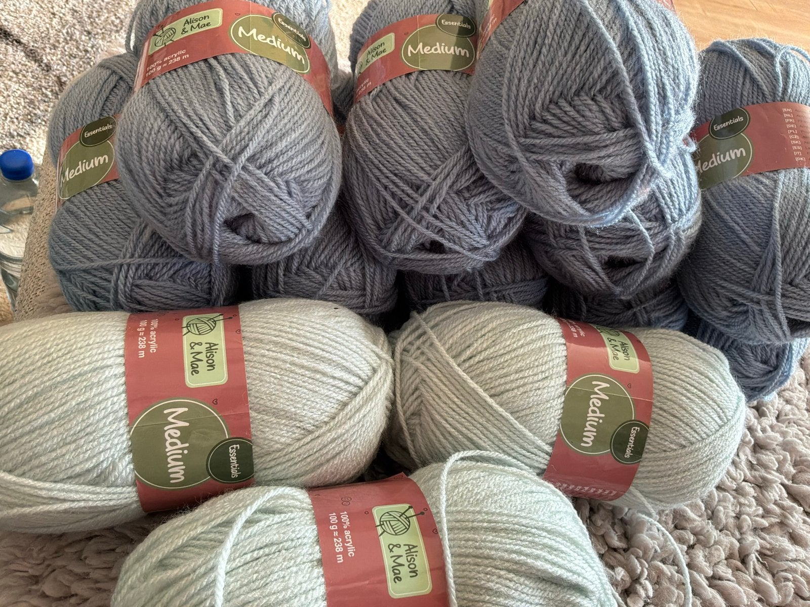 13 bollen Alison & Mae Essentials Medium wol (lavendel & min, Ophalen of Verzenden, Nieuw, Breien of Haken, Wol of Garen