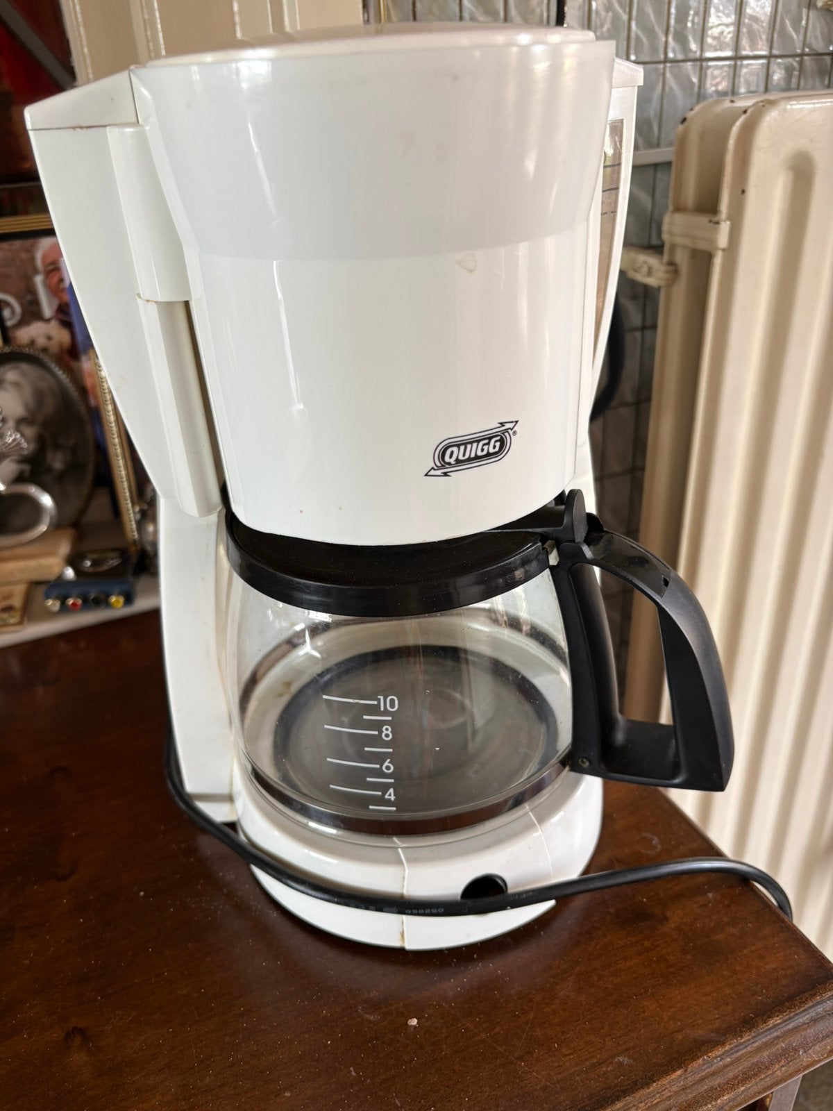 QUIGG Koffiezetapparaat - Wit, Gebruikt, Witgoed en Apparatuur, Koffiezetapparaten, Gebruikt, 10 kopjes of meer, Koffiemachine