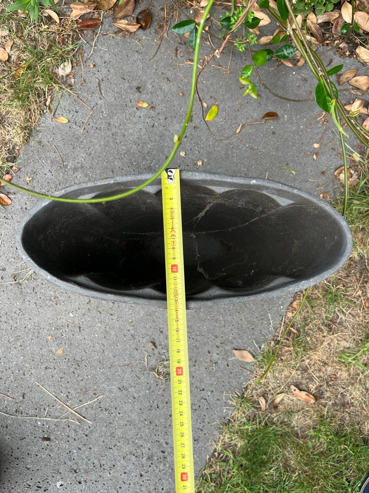 Grote grijze bloempot, ovaal, 40-70 cm hoog, Tuin en Terras, Bloempotten, Overige materialen, Gebruikt, Balkon, Overige vormen