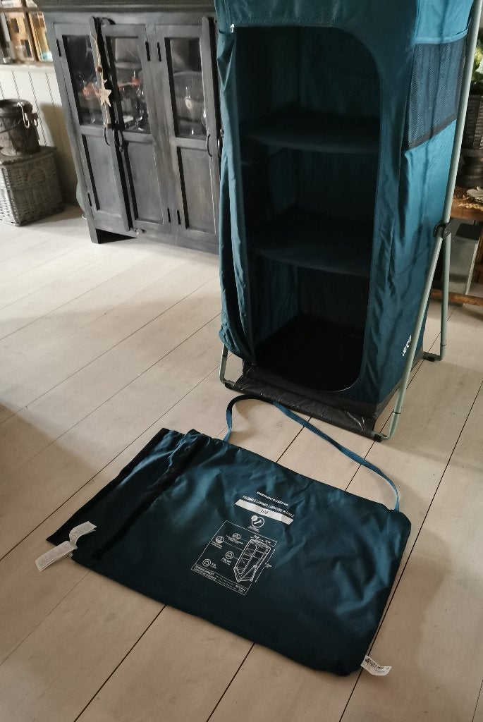 Camping kast van quechua zo goed als nieuw, Caravans en Kamperen, Kampeermeubelen, Ophalen, Zo goed als nieuw, Campingkast