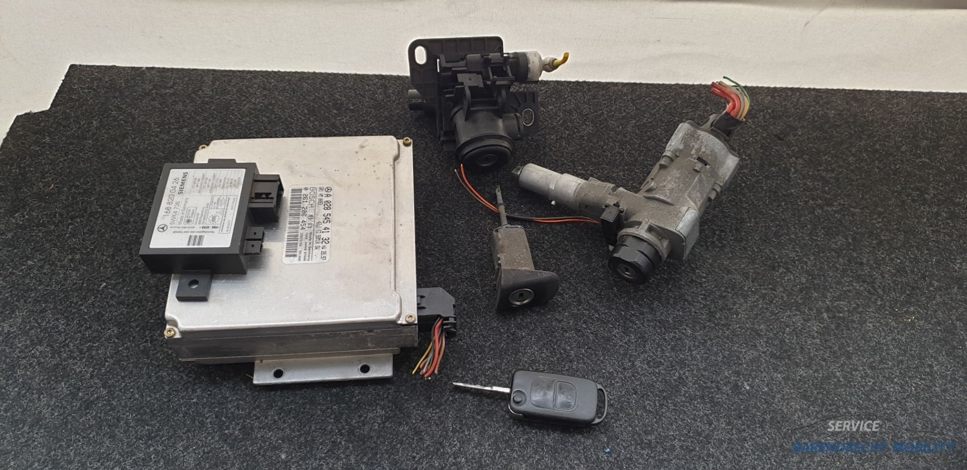 Slotenset met ECU R170 SLK 200 Mercedes 0285454132 sleutel i
