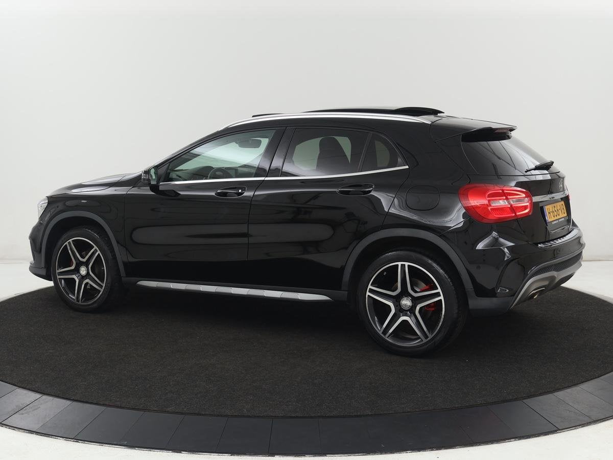 Mercedes-Benz GLA-klasse 200 AMG Line | Panoramadak | Stoelv, Auto's, Voorwielaandrijving, Stof, Zwart, 1595 cc