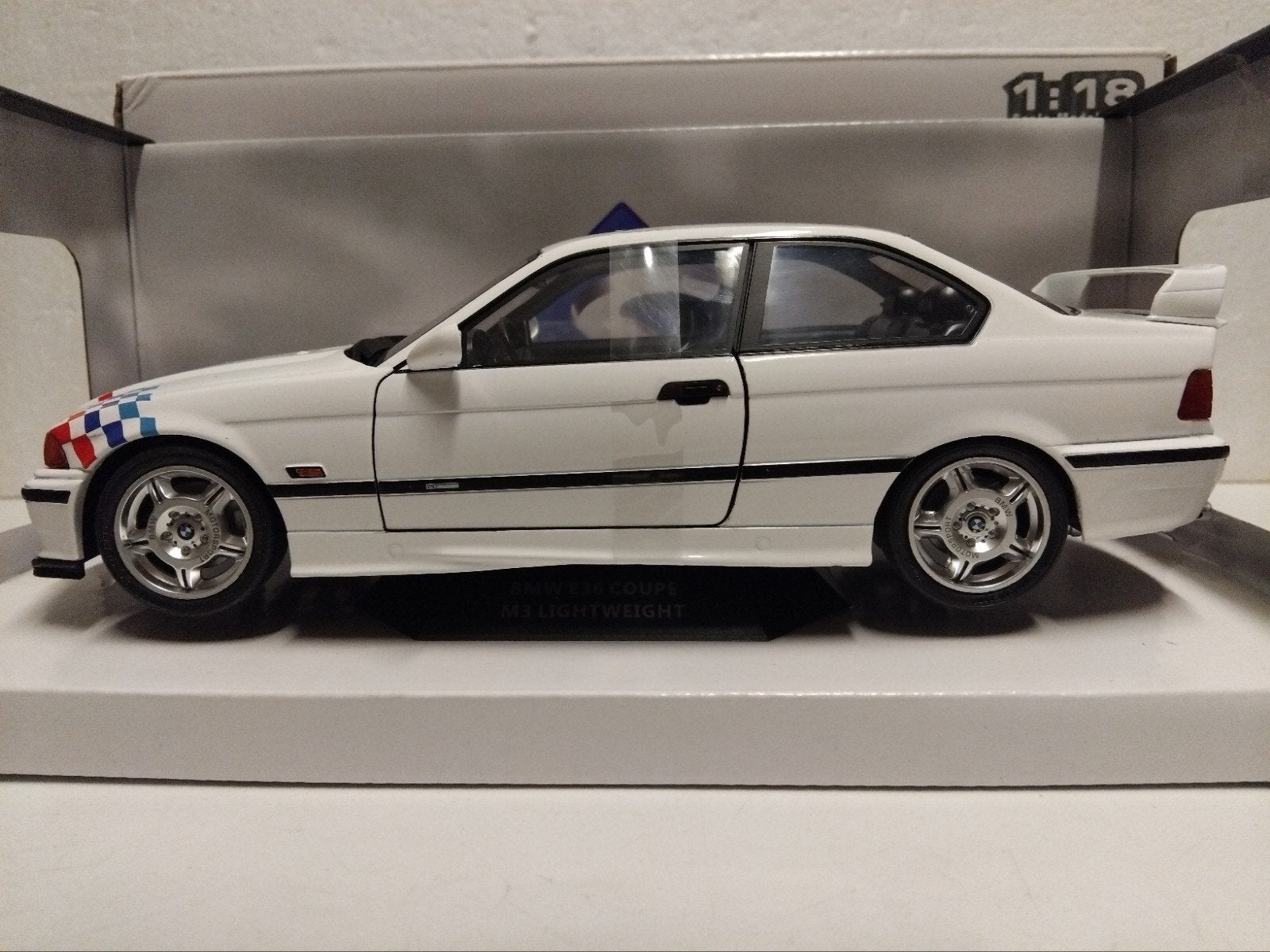 BMW M3 Coupe E36 lightweight M Power white Solido 1:18 KRD, Ophalen of Verzenden, Zo goed als nieuw, Auto, Overige merken