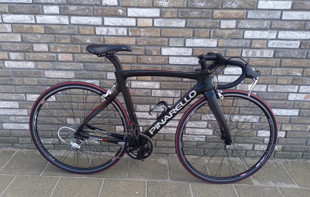 Pinarello Dogma F8, 28 inch, Gebruikt, Carbon, Velgrem