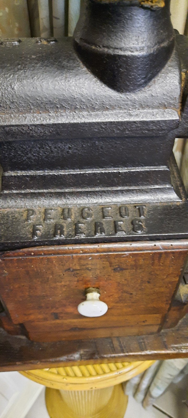 Antieke Peugeot Frères Winkelkoffiemolen - Gietijzer & Koper, Antiek en Kunst, Ophalen of Verzenden