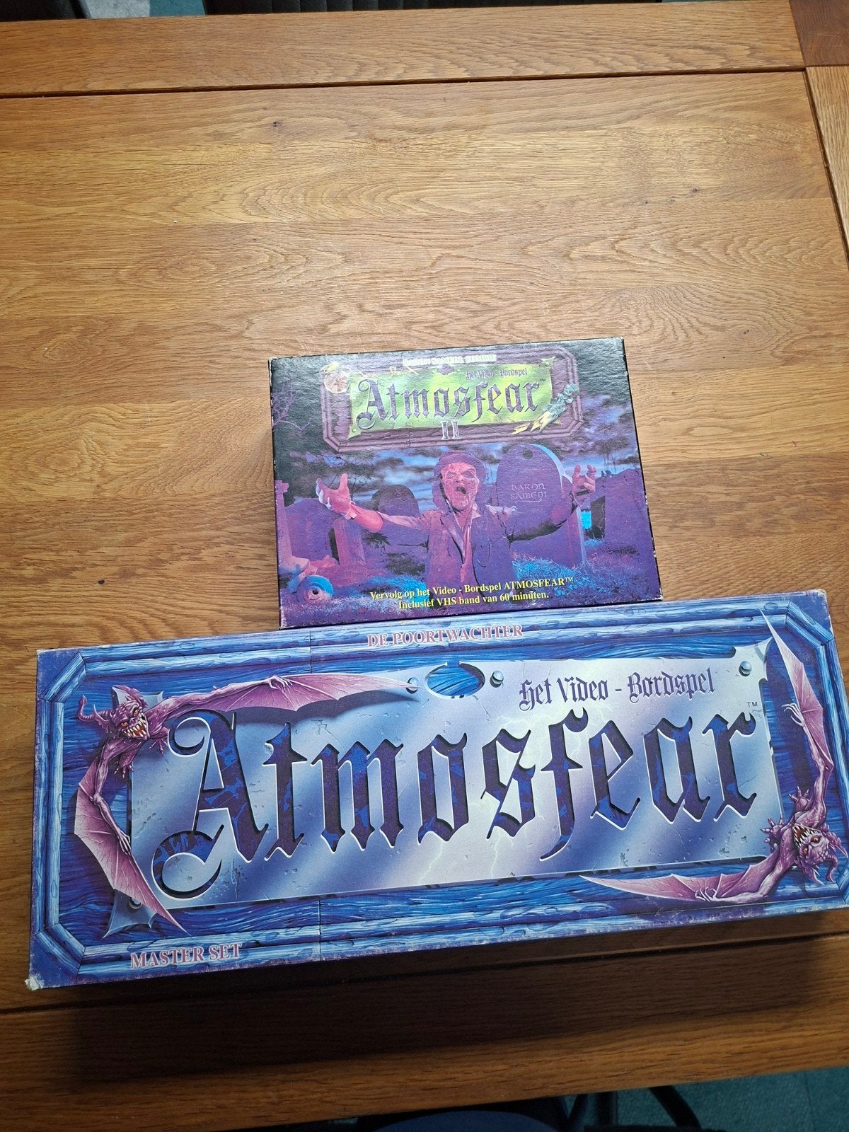 Atmosfear 1 & 2 VHS/DVD set - Compleet met extra's, Hobby en Vrije tijd, Gezelschapsspellen | Bordspellen, Vijf spelers of meer