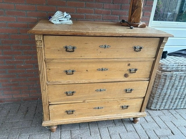 Antieke houten ladekast – landelijke stijl – 4 laden