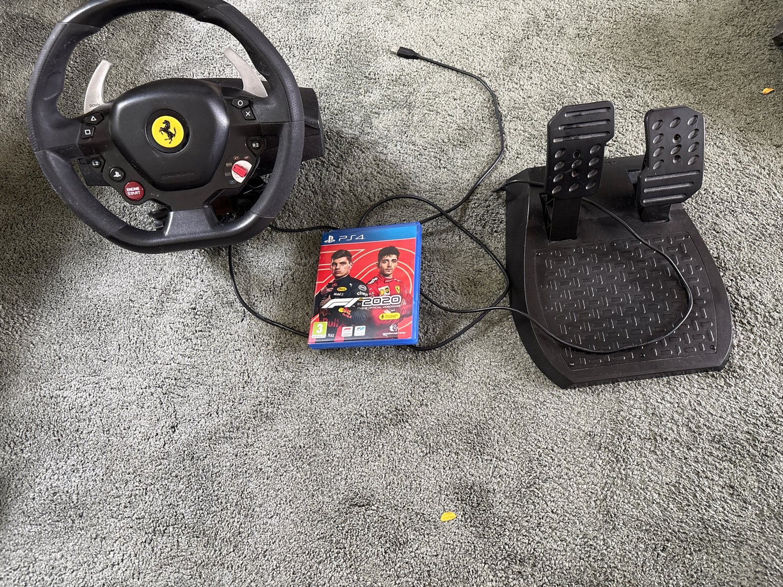 Thrustmaster T150 Ferrari racestuur + F1 2020 PS4, Online, 1 speler, Racen en Vliegen, Ophalen of Verzenden
