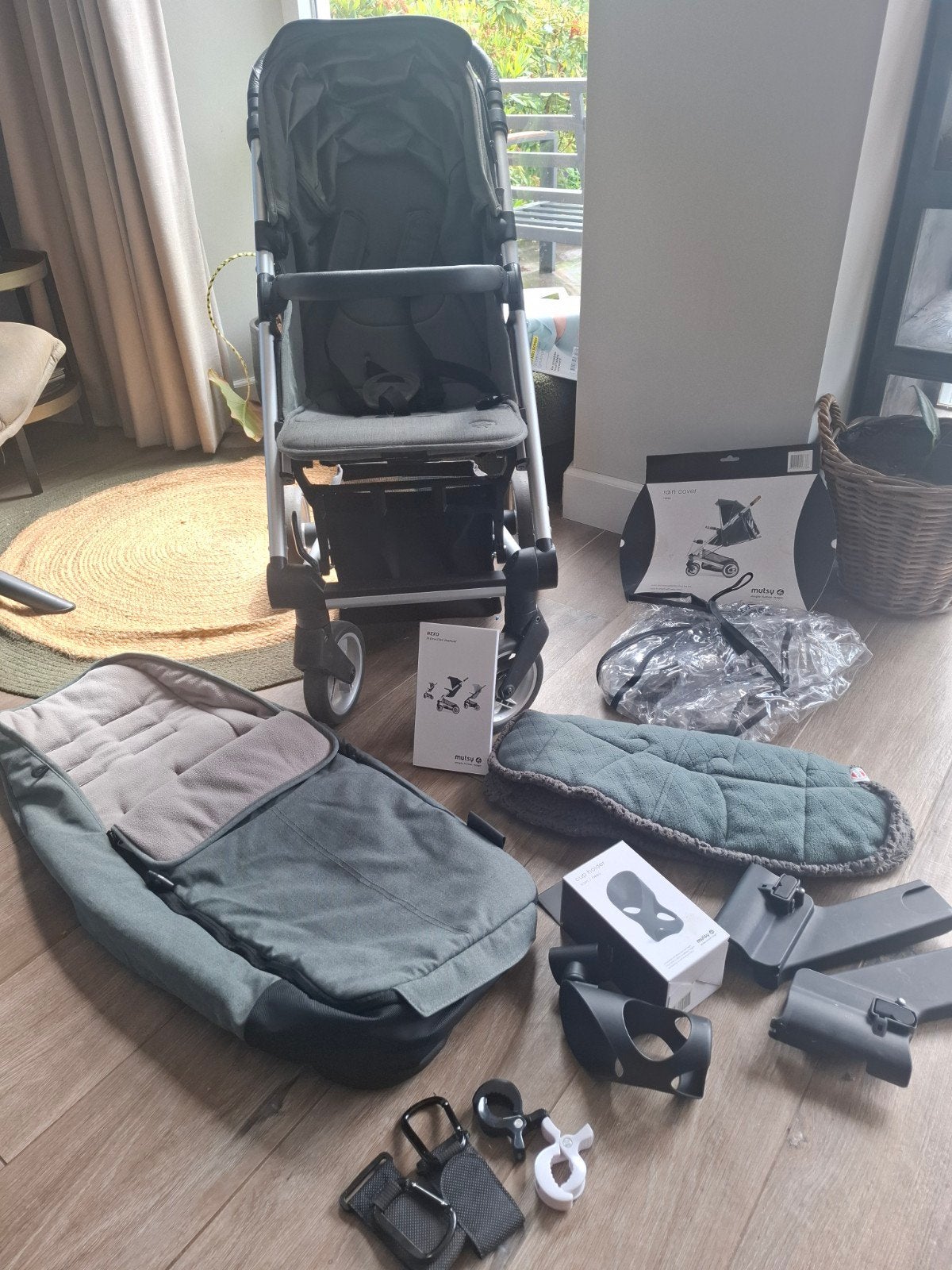 Mutsy Nexo kinderwagen buggy groen met veel accessoires, Gebruikt, Verstelbare duwstang, Mutsy, Ophalen