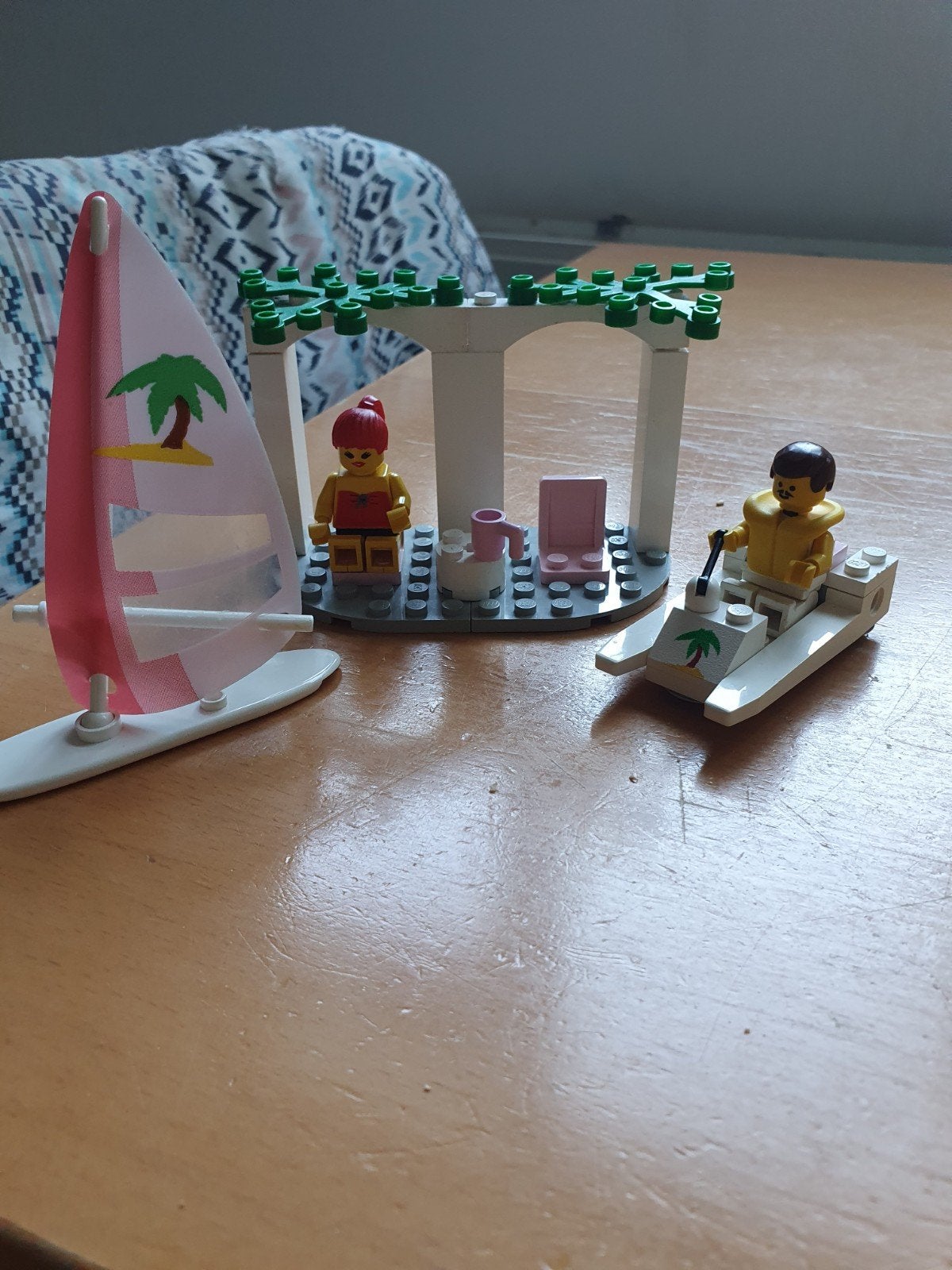 lego surf eiland 6401, Ophalen, Inclusief minifiguren, Gebruikt, Lego