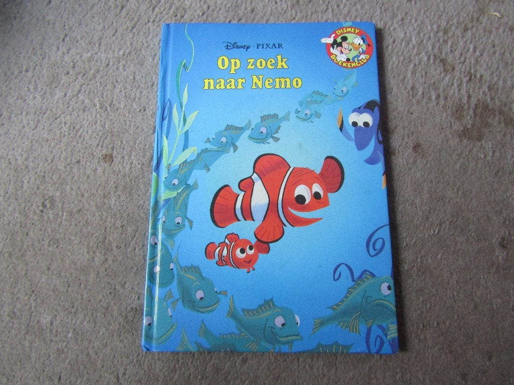 Boek: Op zoek naar Nemo, Ophalen of Verzenden, Gelezen, Disney, Fictie algemeen