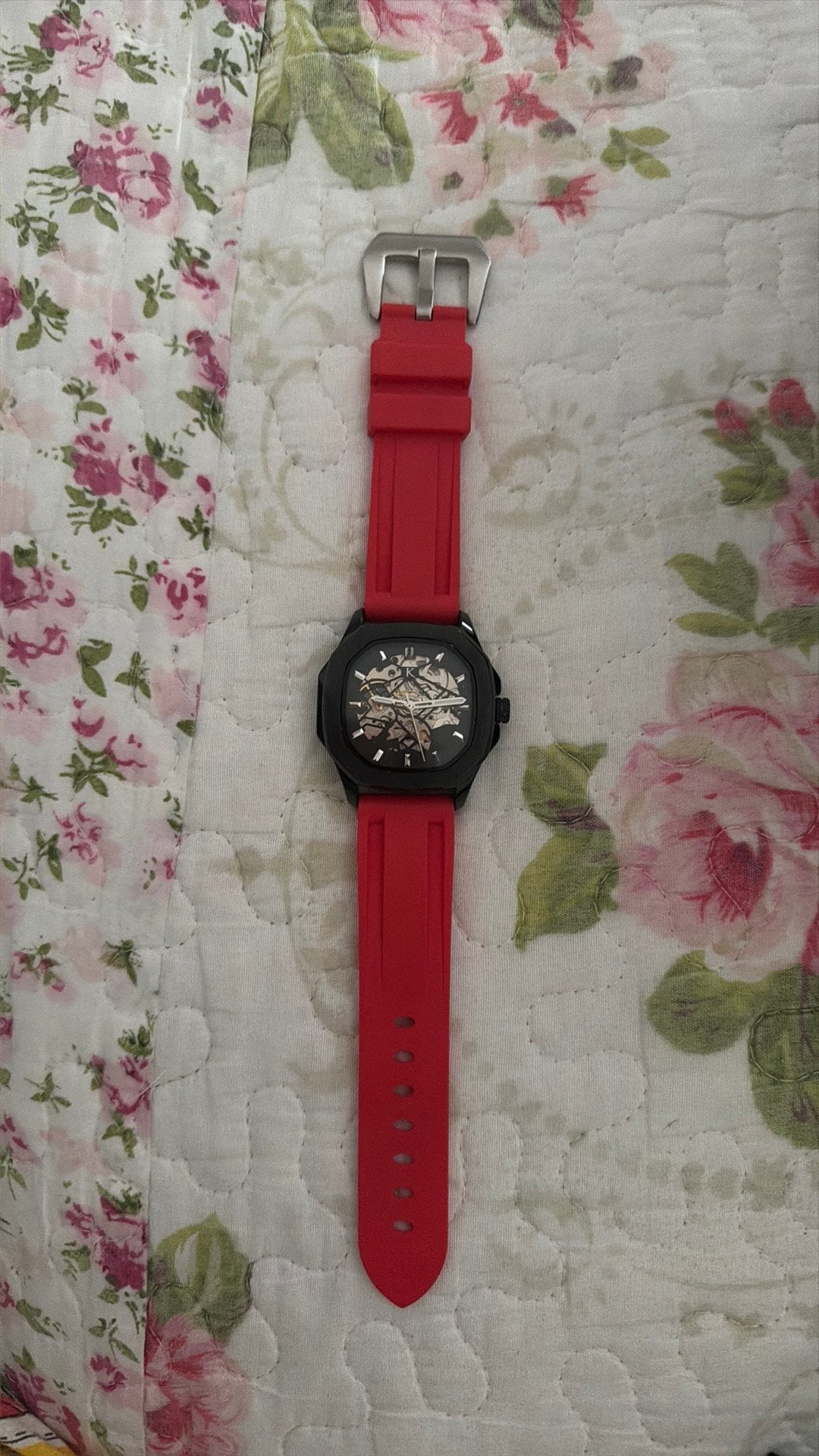 Klein watch rood, Ophalen of Verzenden, Zo goed als nieuw, Rood, Jongen of Meisje