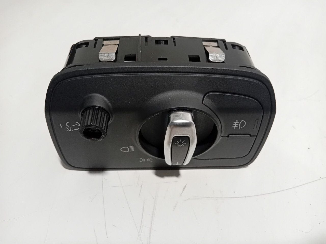 Lichtschakelaar Audi A3, Auto-onderdelen, Onderdelen@venauto.nl, Van der Ven Autorecycling B.V., Gebruikt, Ettenseweg 76, 4706 PB Roosendaal, The Netherlands