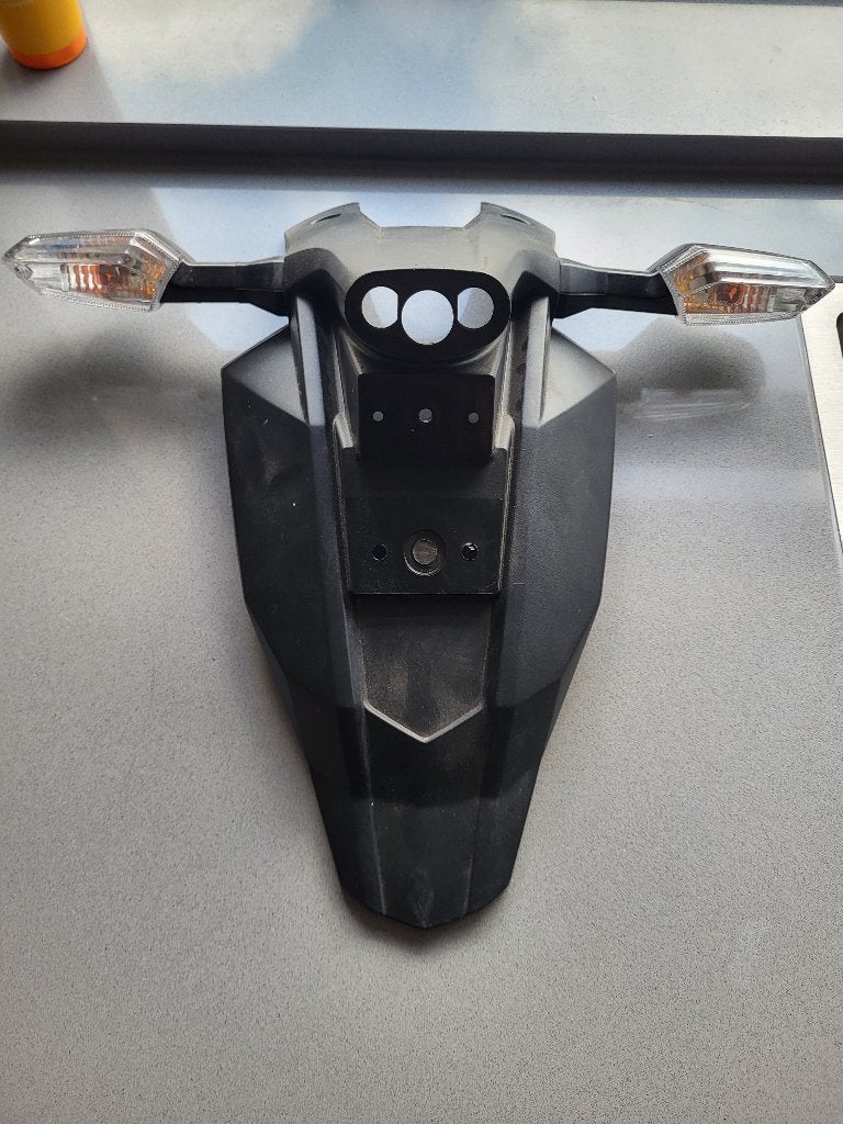 Kentekenplaathouder origineel v-strom 650, Motoren, Ophalen, Nieuw