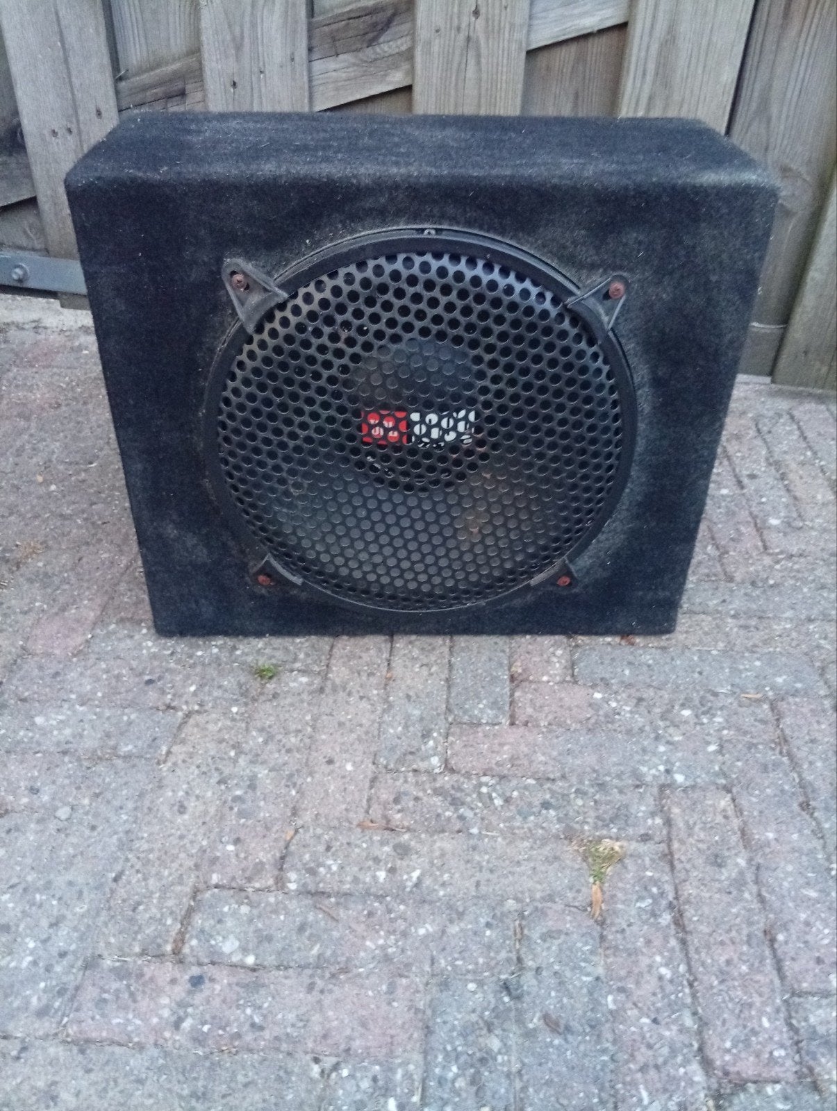 Subwoofer behuizing met JBL speaker, Ophalen, Gebruikt