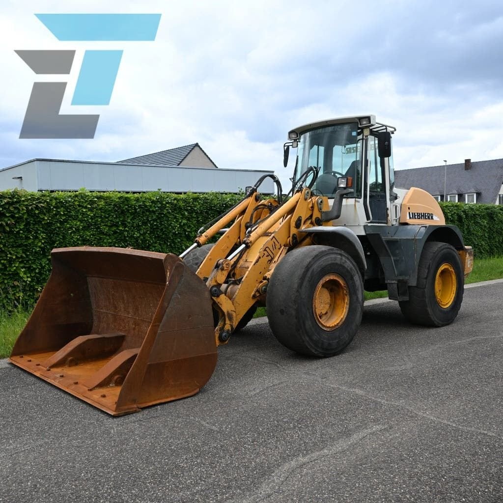 Liebherr L534, Wiellader of Shovel
