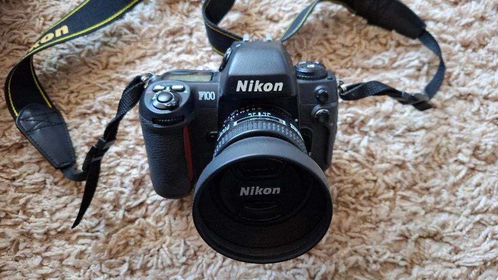 Nikon F100, Audio, Tv en Foto, Fotocamera's Analoog, Ophalen, Zo goed als nieuw, Spiegelreflex, Nikon