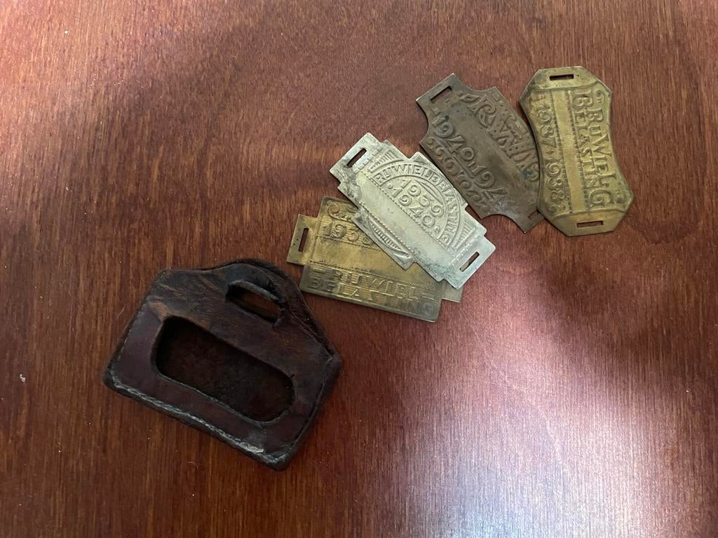 Rijwielbelasting fietsplaatjes 1937 1938 1939 1940 1941, Antiek en Kunst, Ophalen of Verzenden