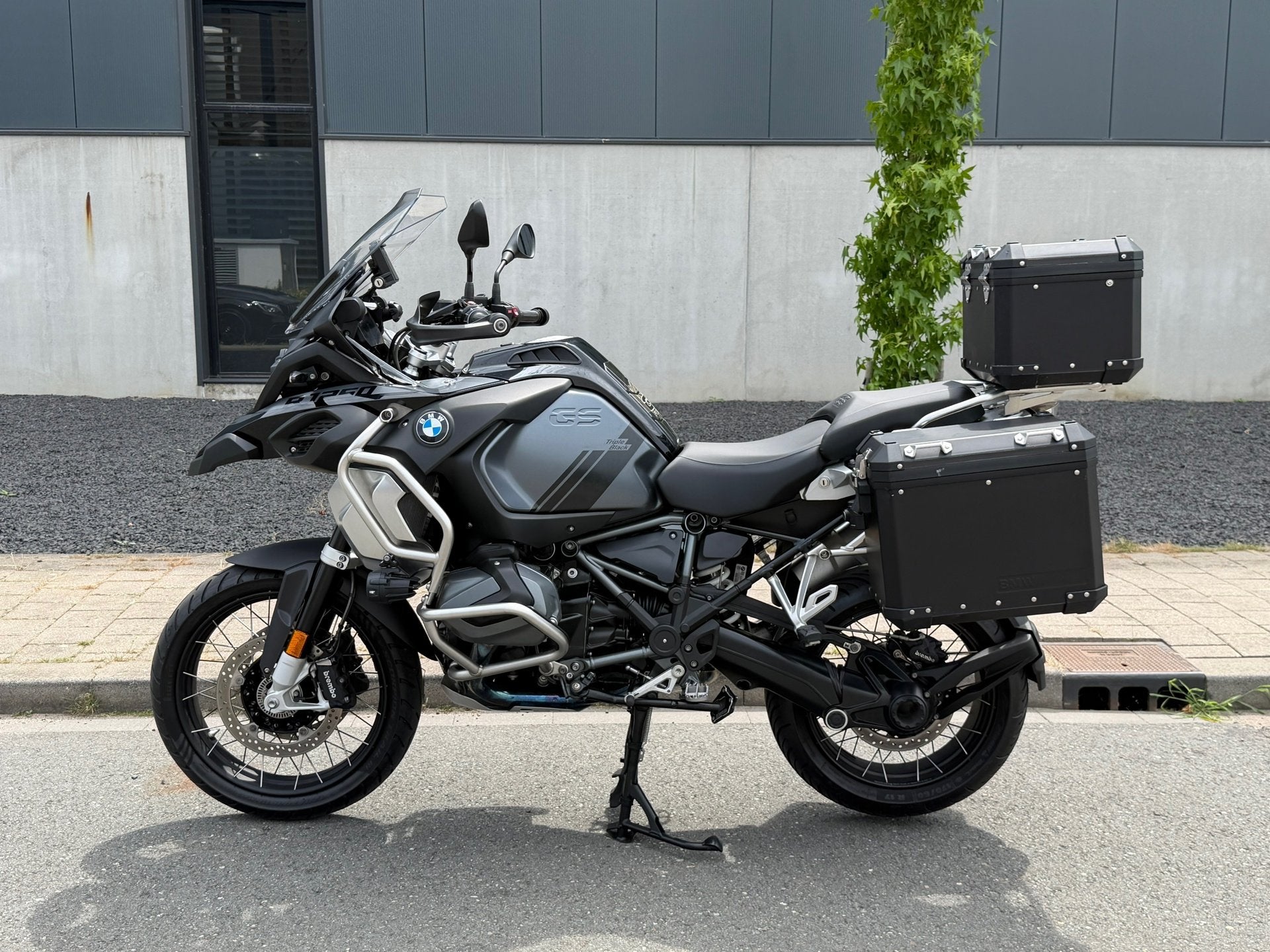 BMW All-Road R 1250 GS Adventure Triple Black 2024 Alle opti, Motoren, Motoren | BMW, 1254 cc, Bedrijf, Handvatverwarming, Meer dan 35 kW