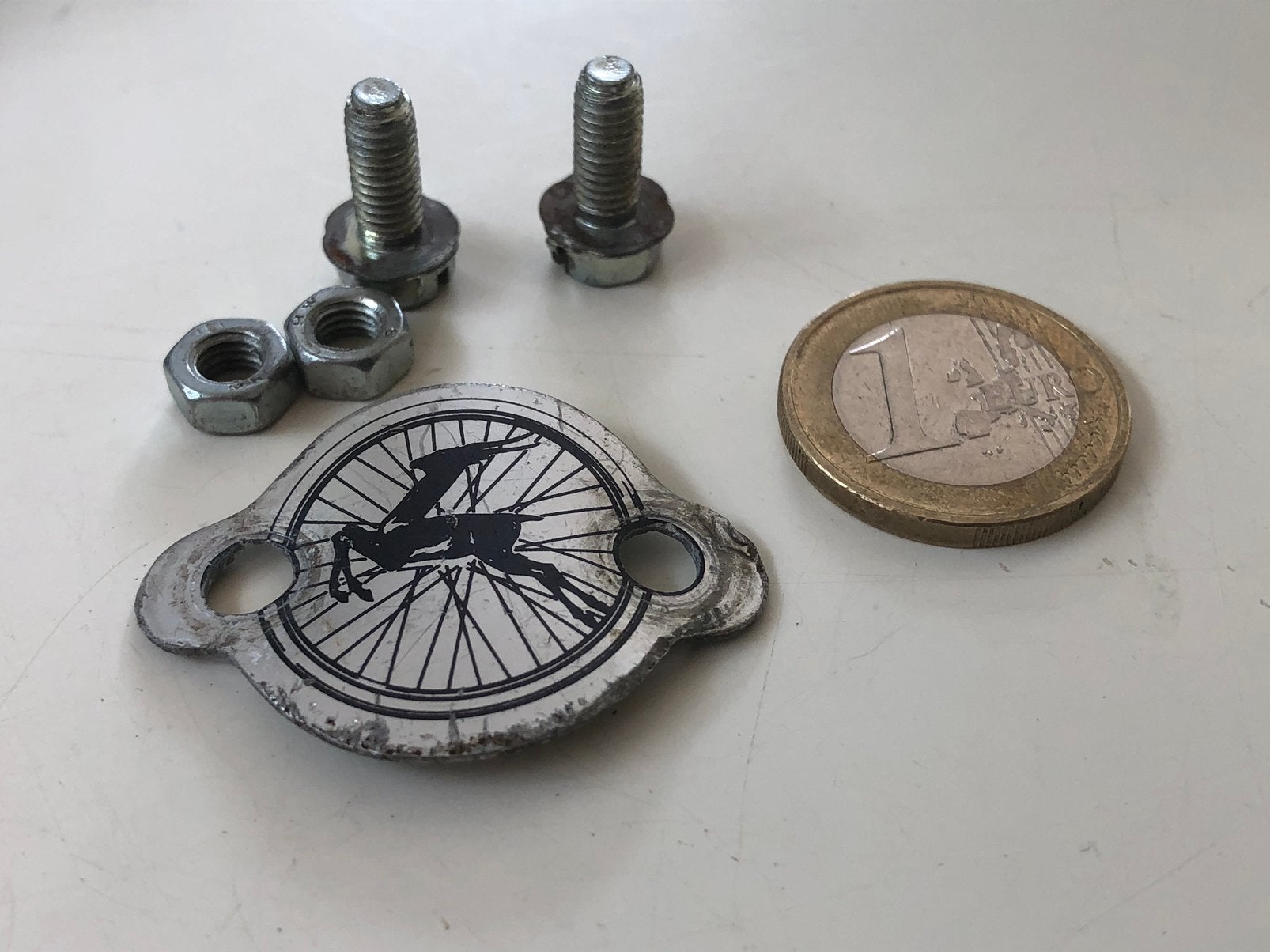 Oud aluminium Gazelle embleem voor op het achterspatbord, Ophalen of Verzenden, Gebruikt