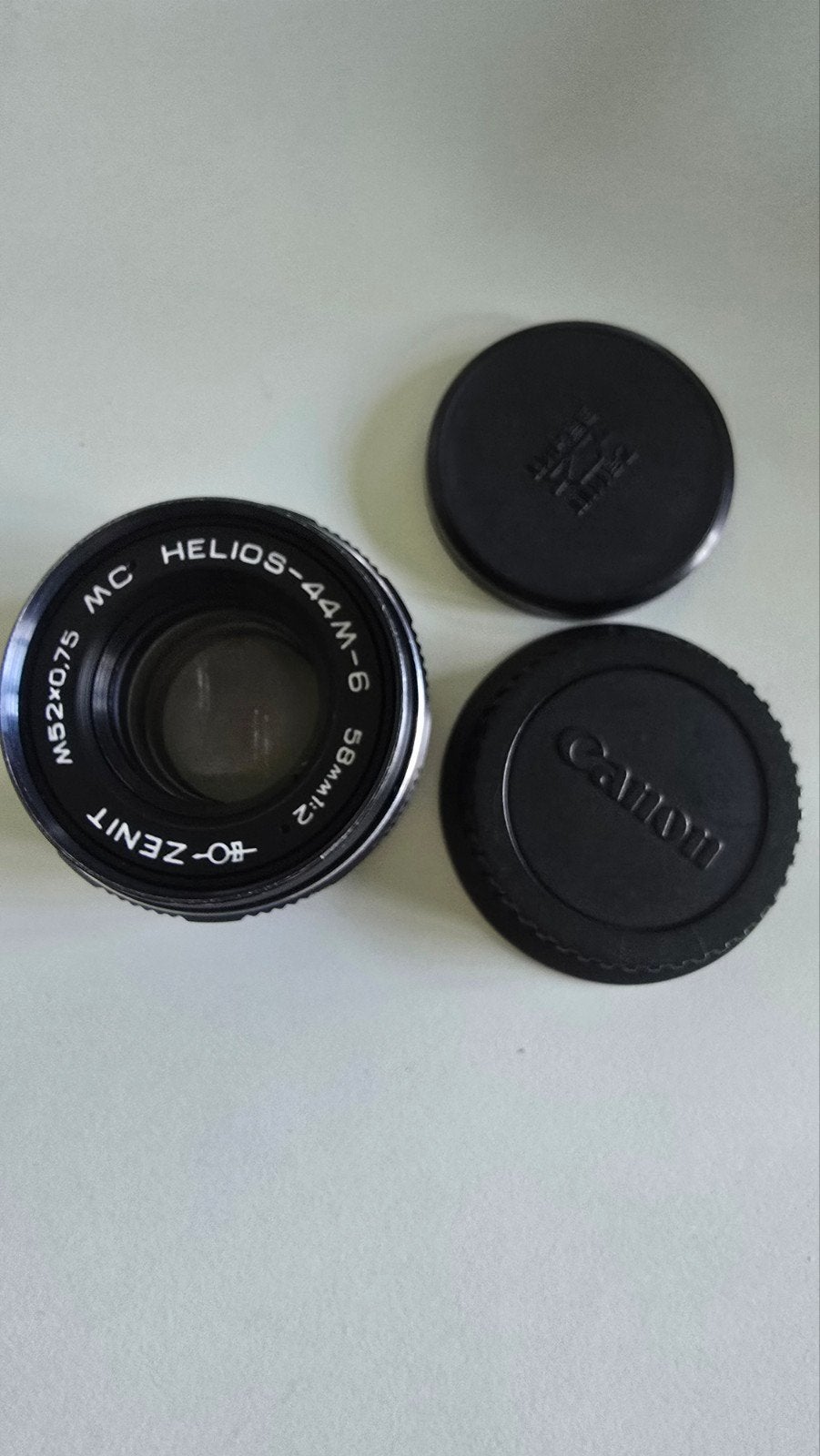 Helios 44M-6 58mm f/2 M42 lens + Canon EF adapter, Gebruikt, Ophalen of Verzenden, Standaardlens, Overige merken