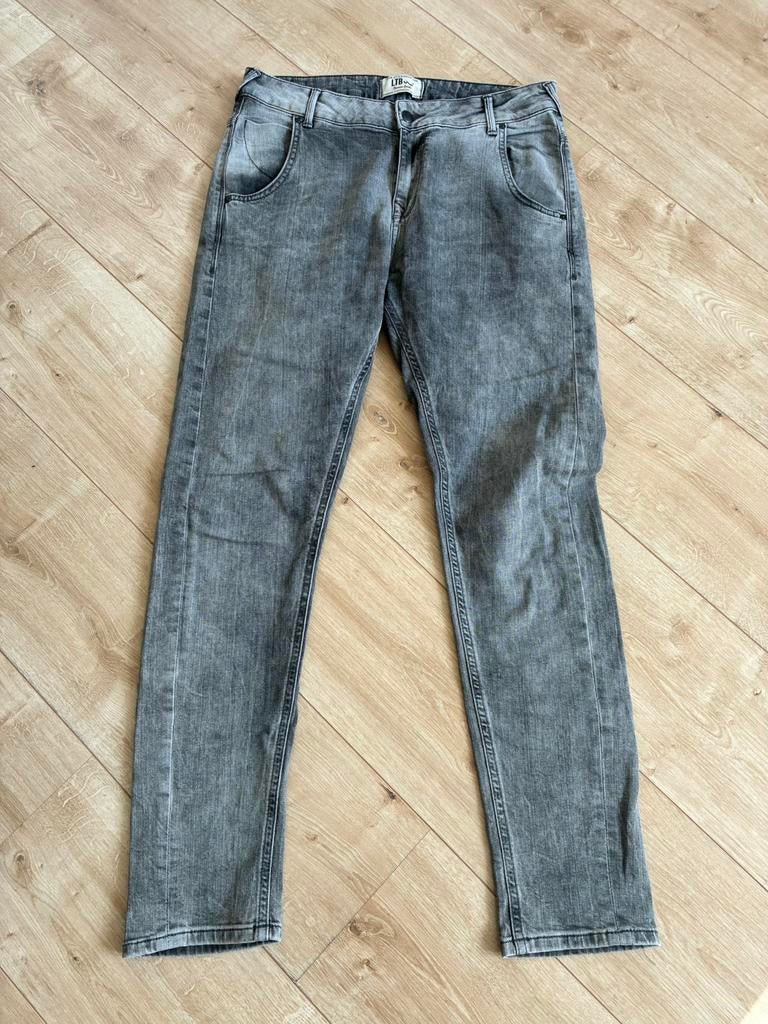Te koop: LTB spijkerbroek fit baggy grijs mt 29 zgan!!, Ophalen of Verzenden, Zo goed als nieuw, Blauw, W30 - W32 (confectie 38/40)