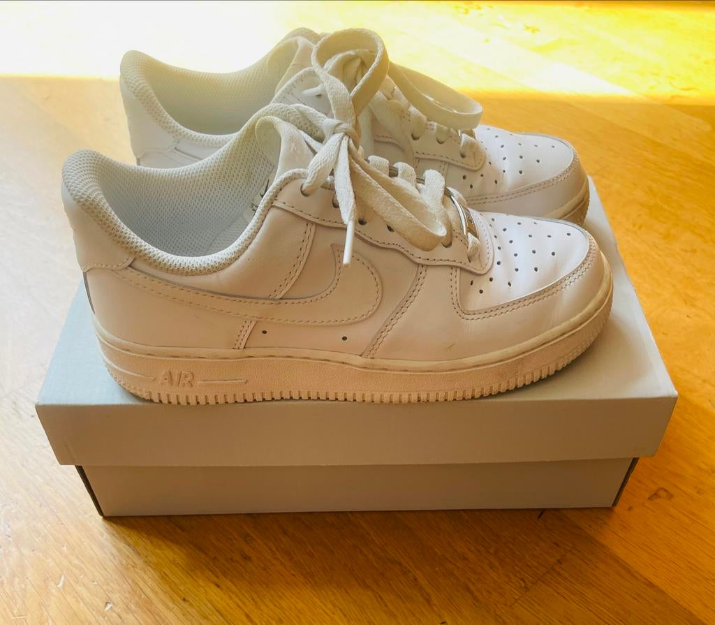 Nike Air Force 1 sneakers maat 36, Ophalen of Verzenden, Gedragen, Wit, Sneakers of Gympen