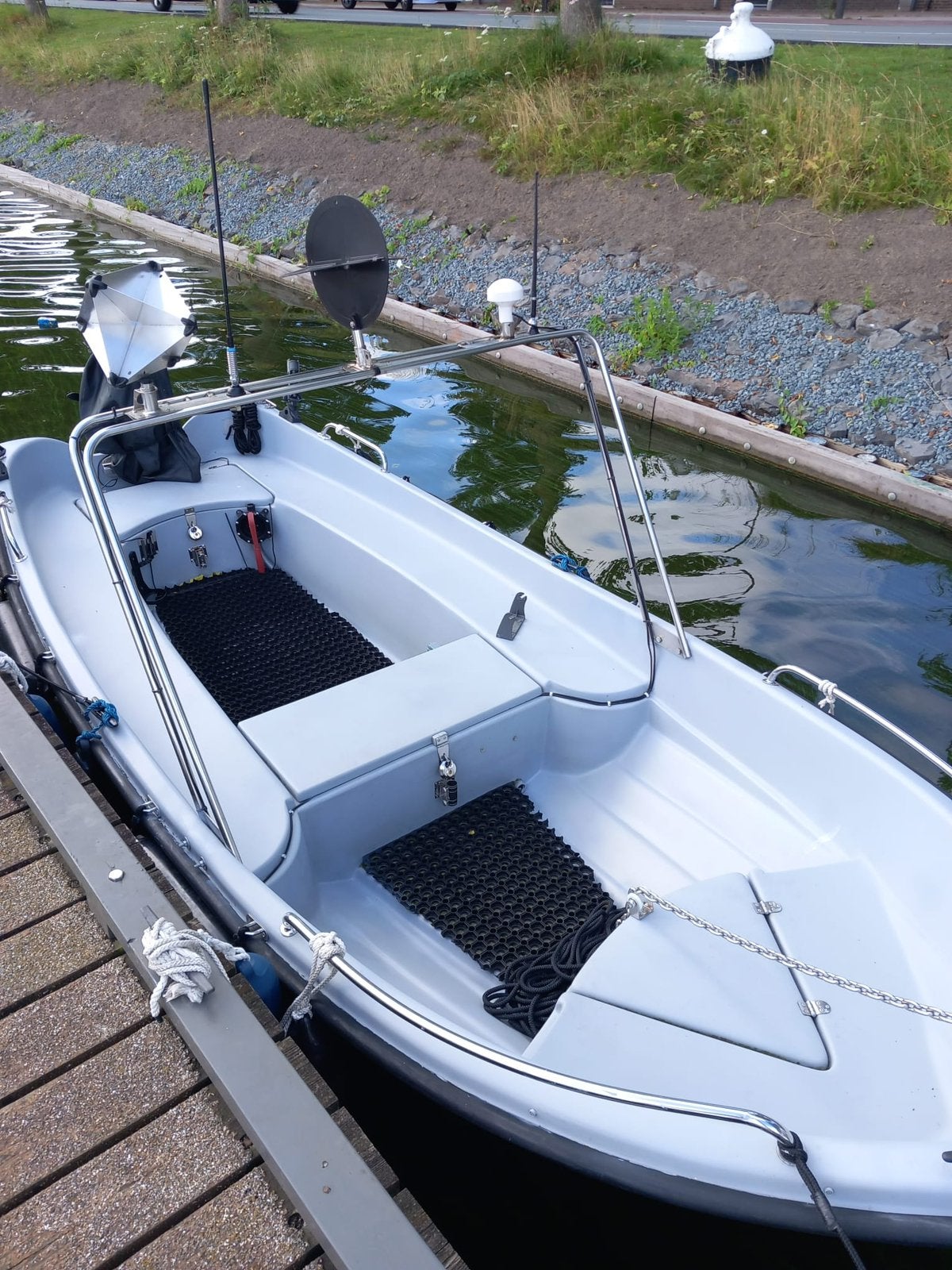 Polyester boot met motor, Watersport en Boten, Vis- en Consoleboten, Ophalen, 4 m, 6 pk, Zo goed als nieuw