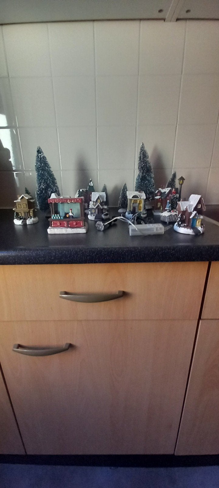 miniatuur kerststukje en een kerststal, Ophalen