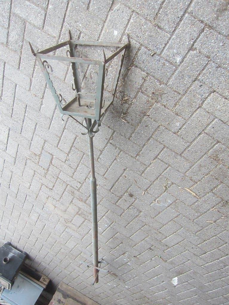grote  buitenlantaarn  3 mtr.    smeedijzer  35 x 35, Ophalen, Staande lamp, 50 tot 250 watt, IJzer