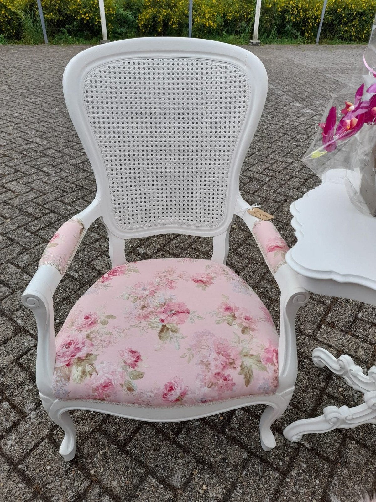 Brocante fauteuil opnieuw gestoffeerd, Ophalen