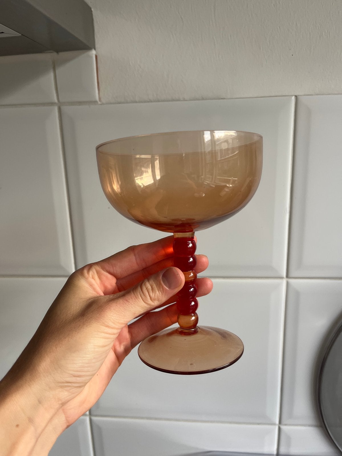 2x Vintage Coupe Glazen met Rode Bolletjes Stam, Antiek en Kunst, Antiek | Glas en Kristal, Ophalen of Verzenden