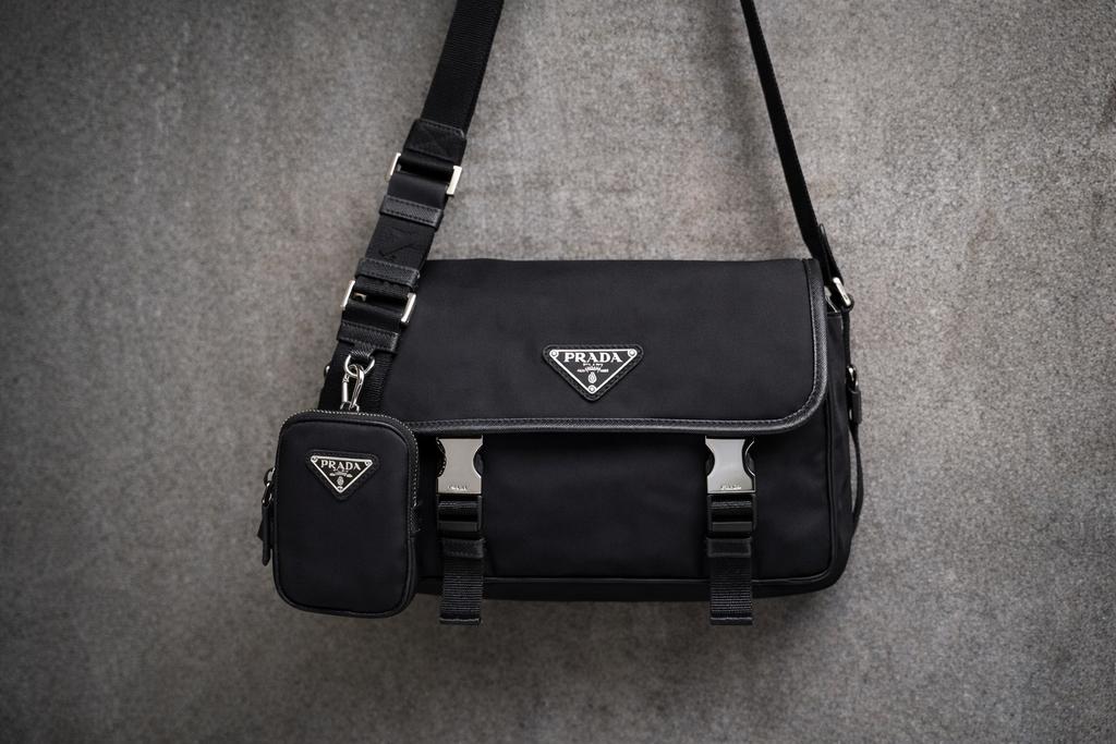 Prada Messenger Tas Zwart, Sieraden, Tassen en Uiterlijk, Tassen | Schoudertassen, Ophalen of Verzenden, Zo goed als nieuw, Zwart